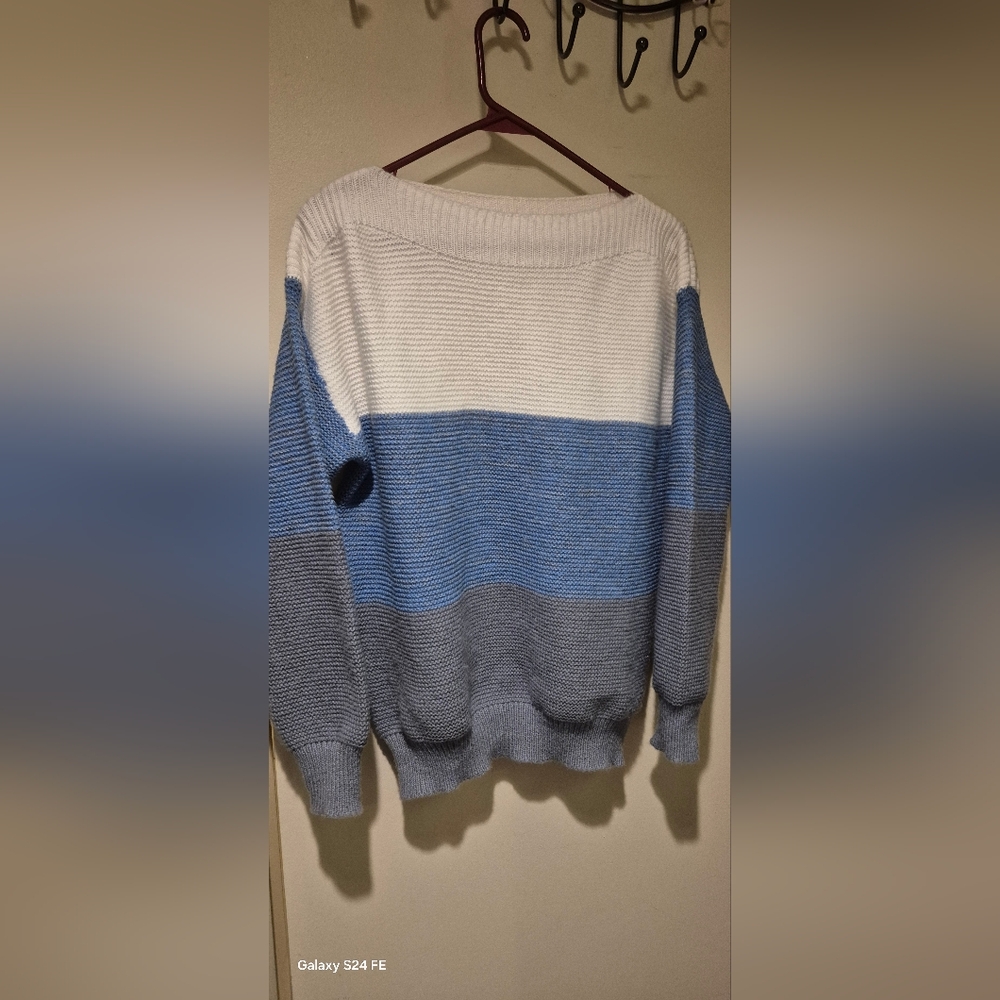 Ladies Size Small,,, Ptp 23half "